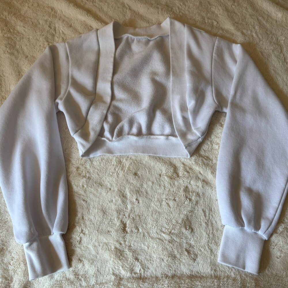 White Oversized Sleeve Sports Cropped Shrug Sweater Size M